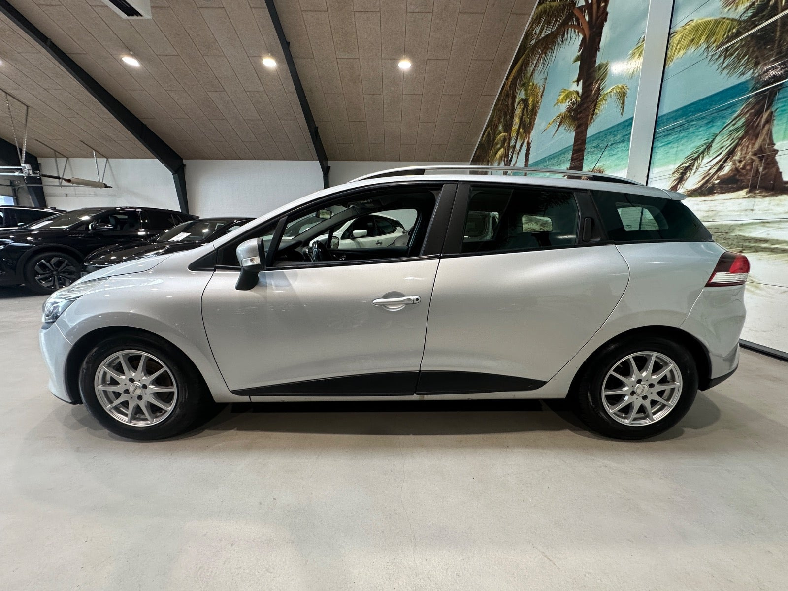 Sølv Renault Clio IV fra 2015