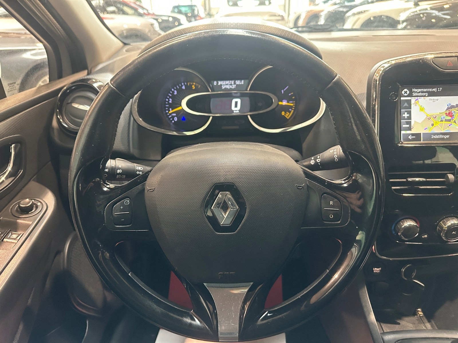 Sølv Renault Clio IV fra 2015