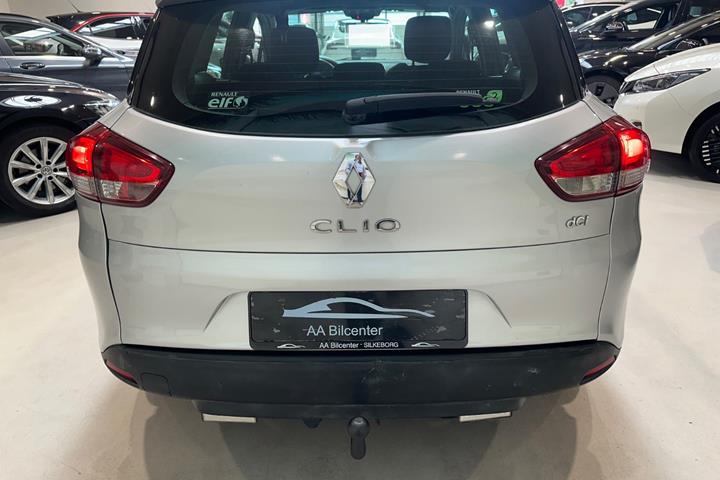 Sølv Renault Clio IV fra 2015