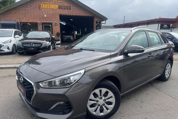 undefined Hyundai i30 fra 2017 set udefra