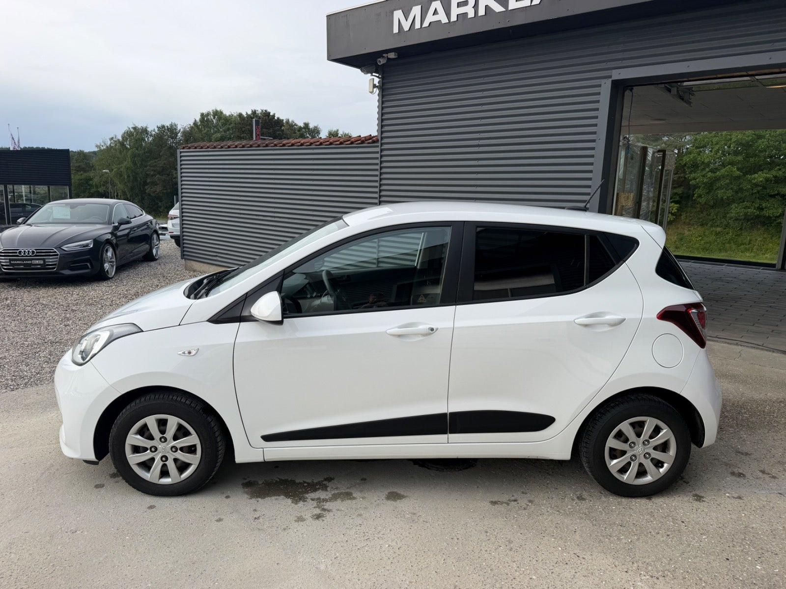 Hvid Hyundai i10 fra 2018