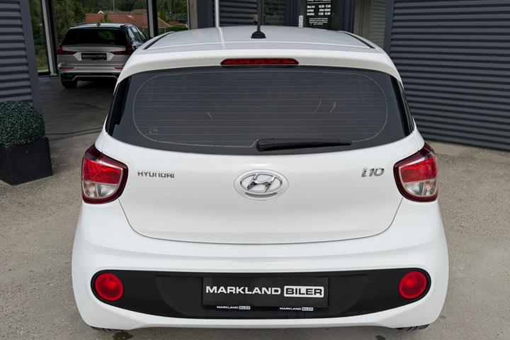 Hvid Hyundai i10 fra 2018