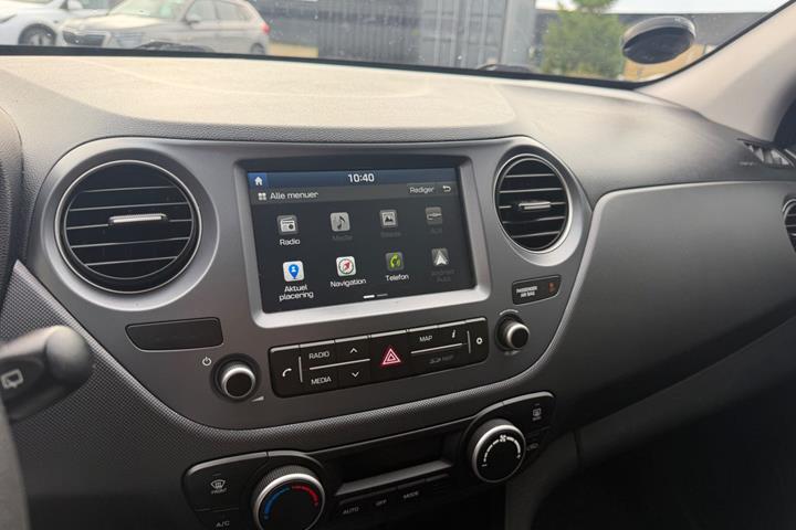 Hvid Hyundai i10 fra 2018