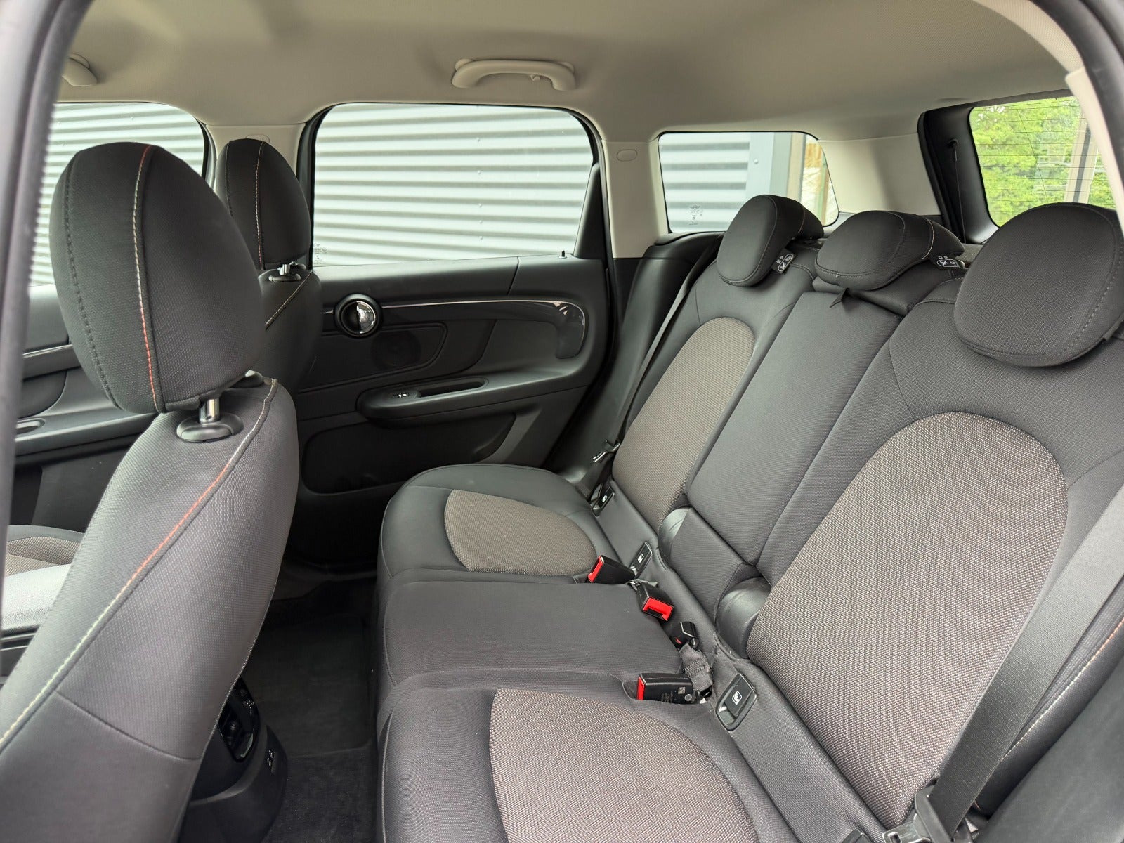 Grå Mini Countryman Cooper SE fra 2020