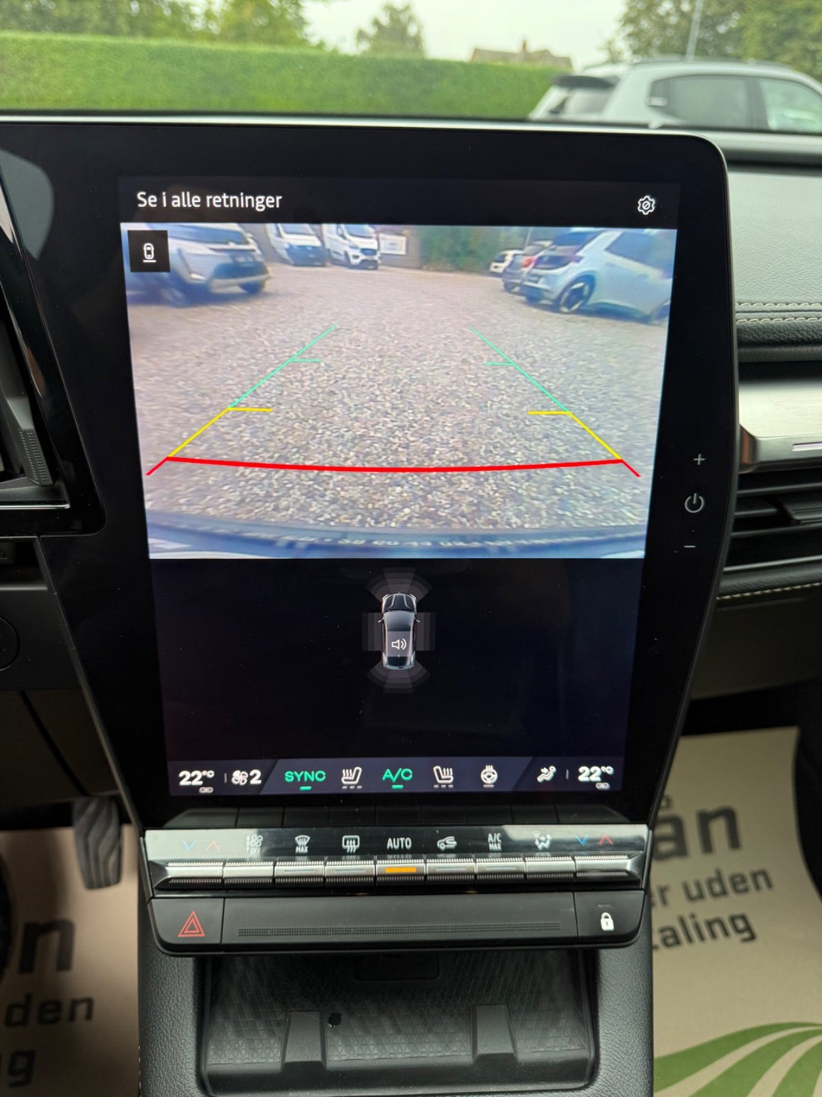 Grå Renault Megane E-Tech fra 2024