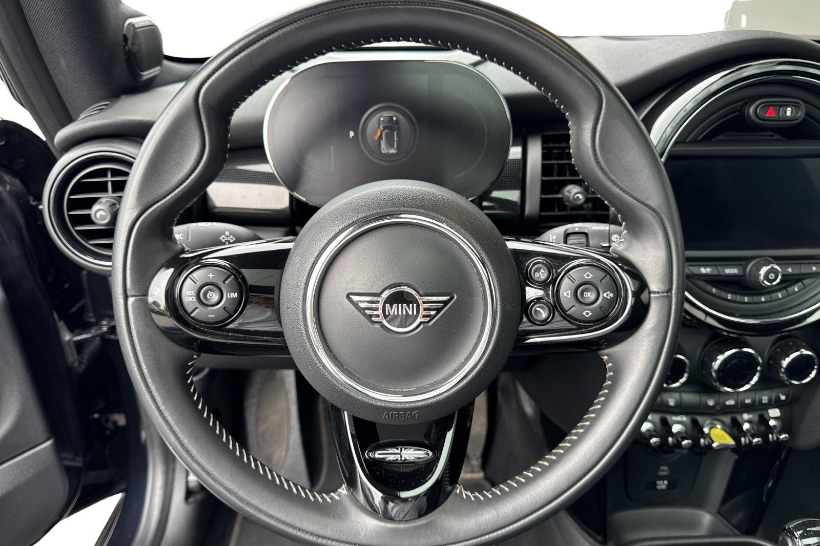 Sort Mini Cooper SE fra 2021