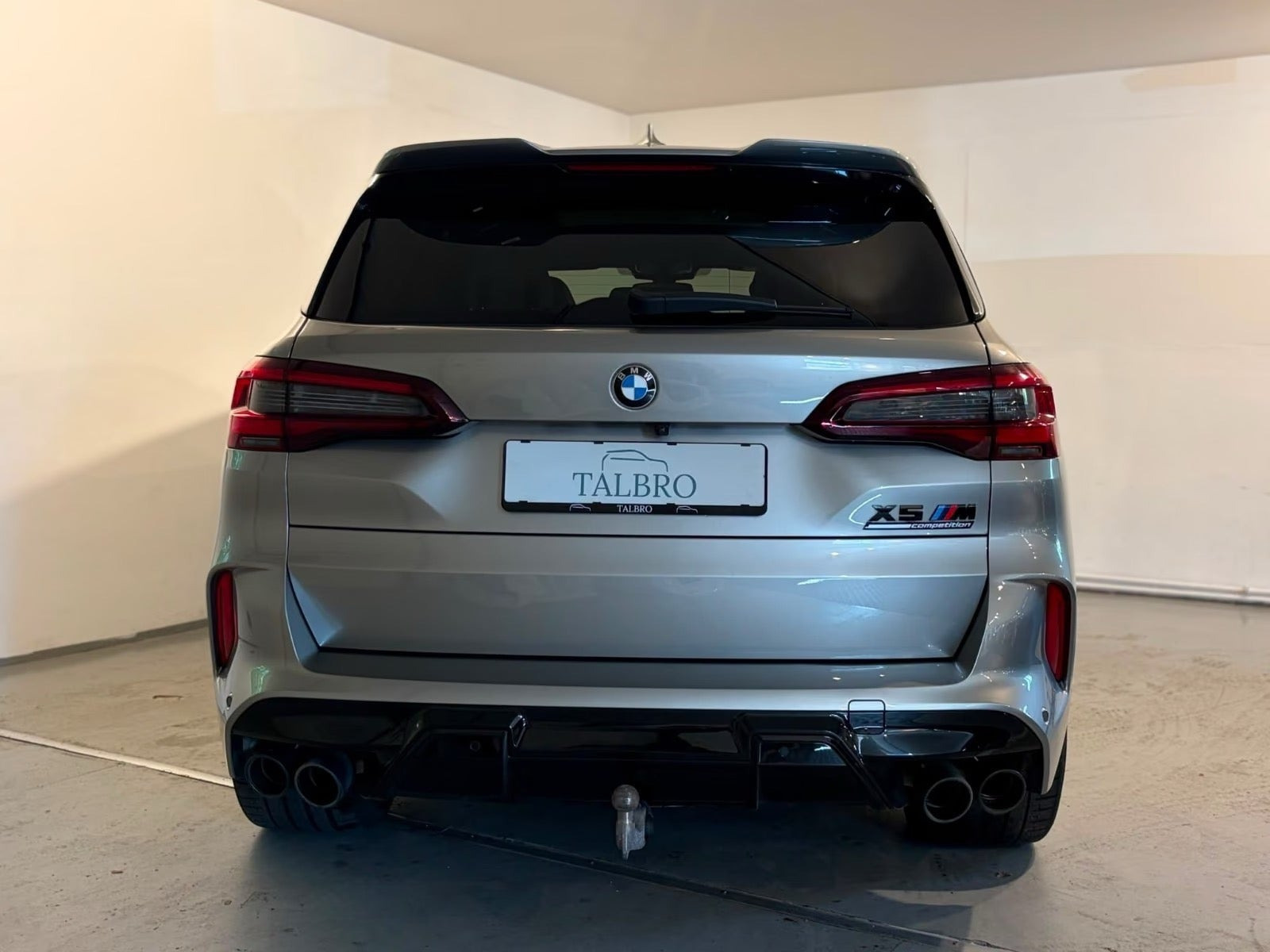 Sølv BMW X5 fra 2021