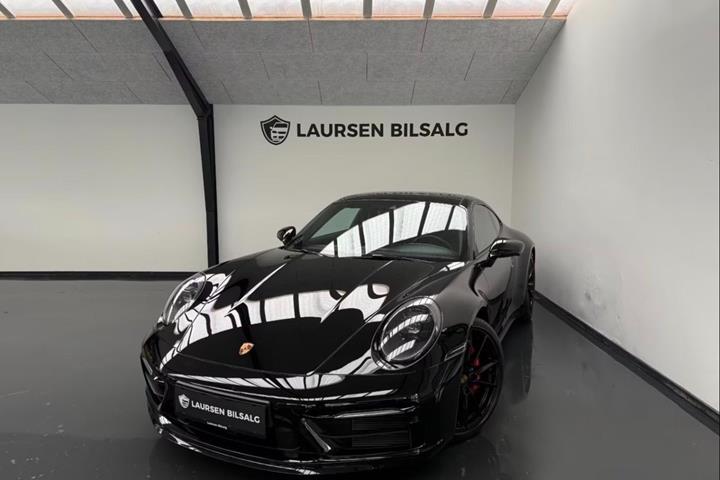 Sort Porsche 911 Carrera 4S fra 2021