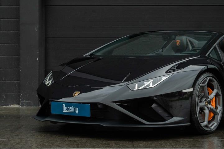 Sort Lamborghini Huracan fra 2021