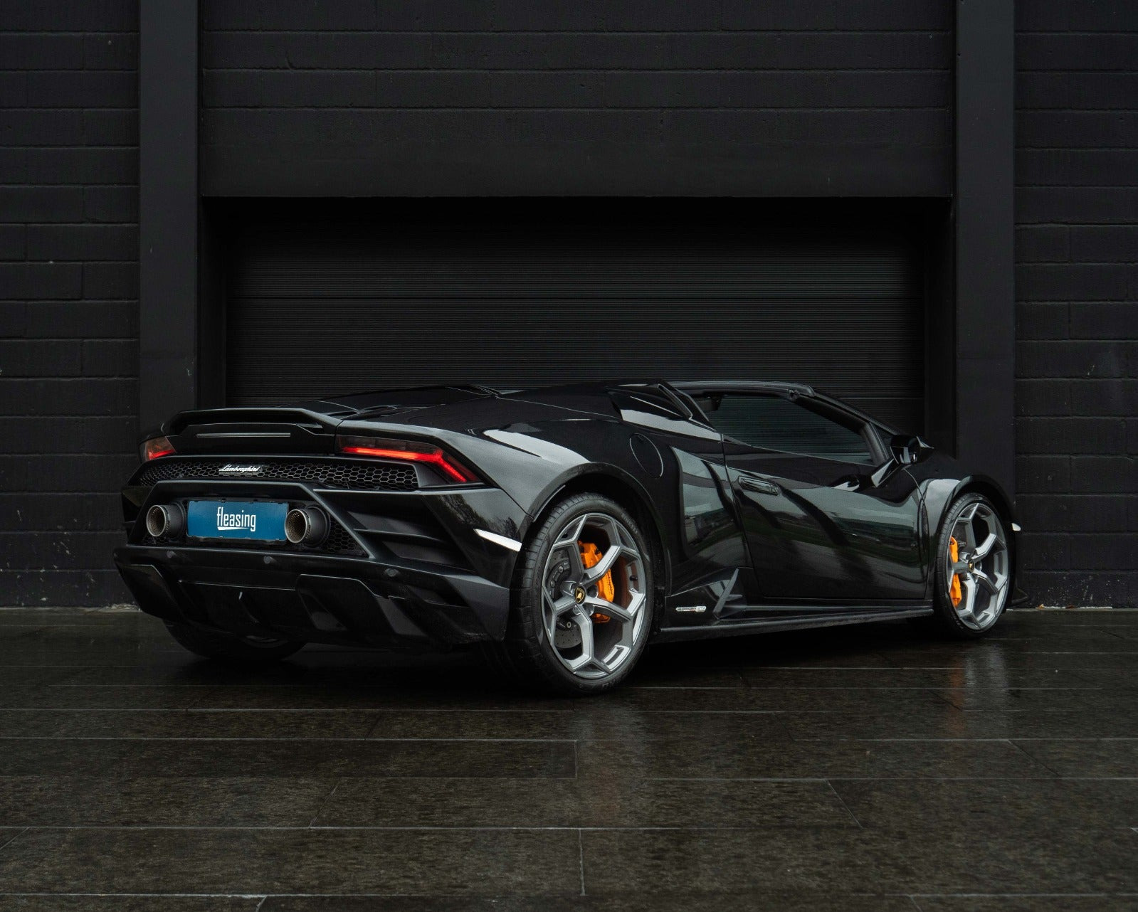 Sort Lamborghini Huracan fra 2021