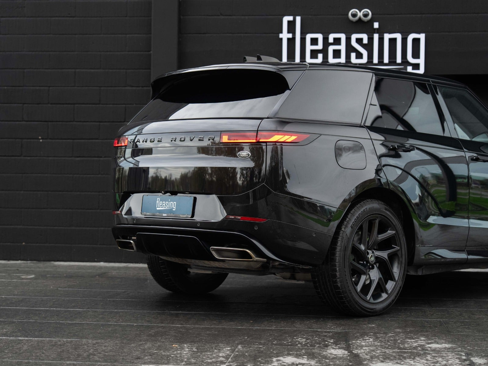 Sort Land Rover Range Rover sport fra 2023