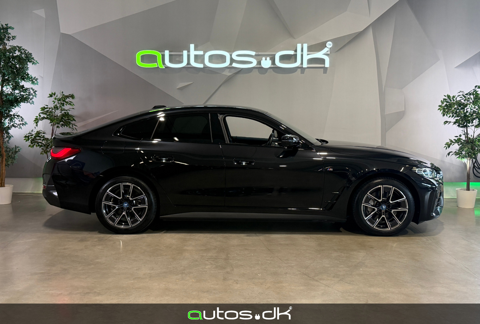 Sort BMW i4 fra 2023