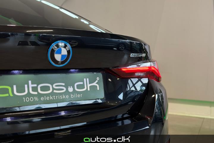 Sort BMW i4 fra 2023