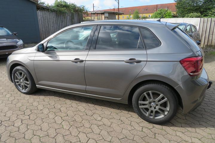 Grå VW Polo fra 2018