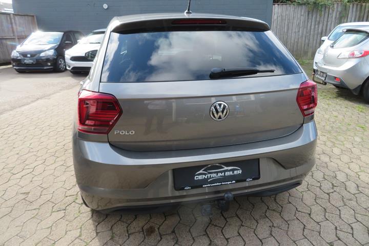 Grå VW Polo fra 2018