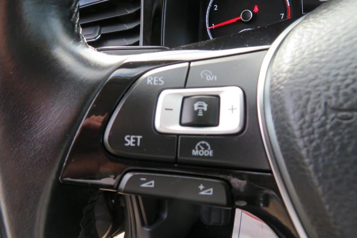 Grå VW Polo fra 2018