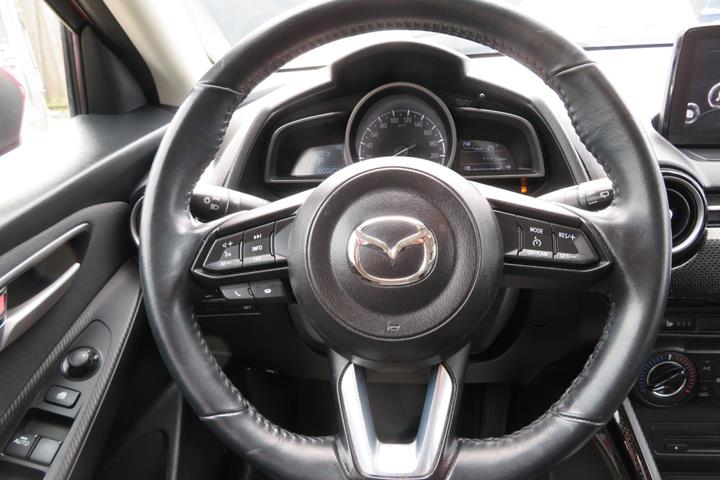 Rød Mazda 2 fra 2018