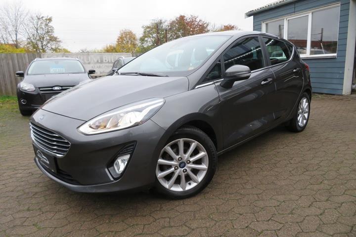 Grå Ford Fiesta fra 2018