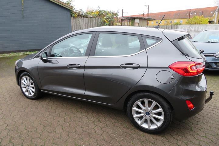 Grå Ford Fiesta fra 2018