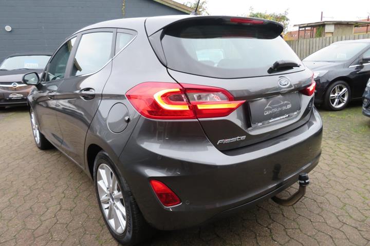 Grå Ford Fiesta fra 2018