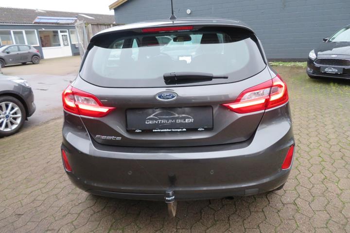 Grå Ford Fiesta fra 2018