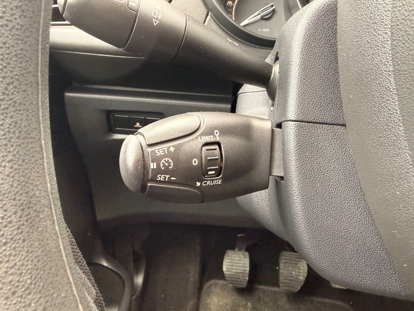 Grå Citroën C3 fra 2012