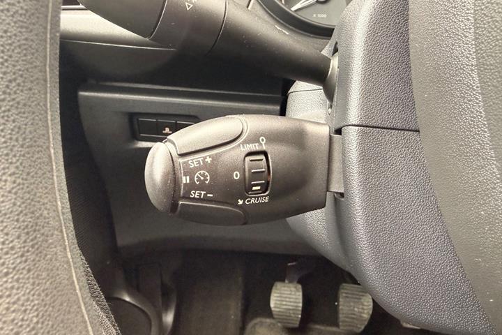Grå Citroën C3 fra 2012