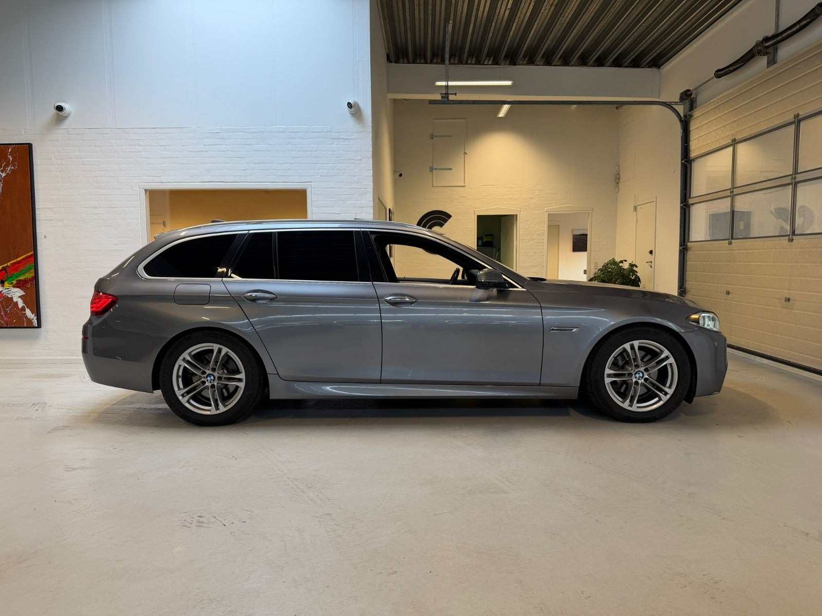 Sølv BMW 520d fra 2016