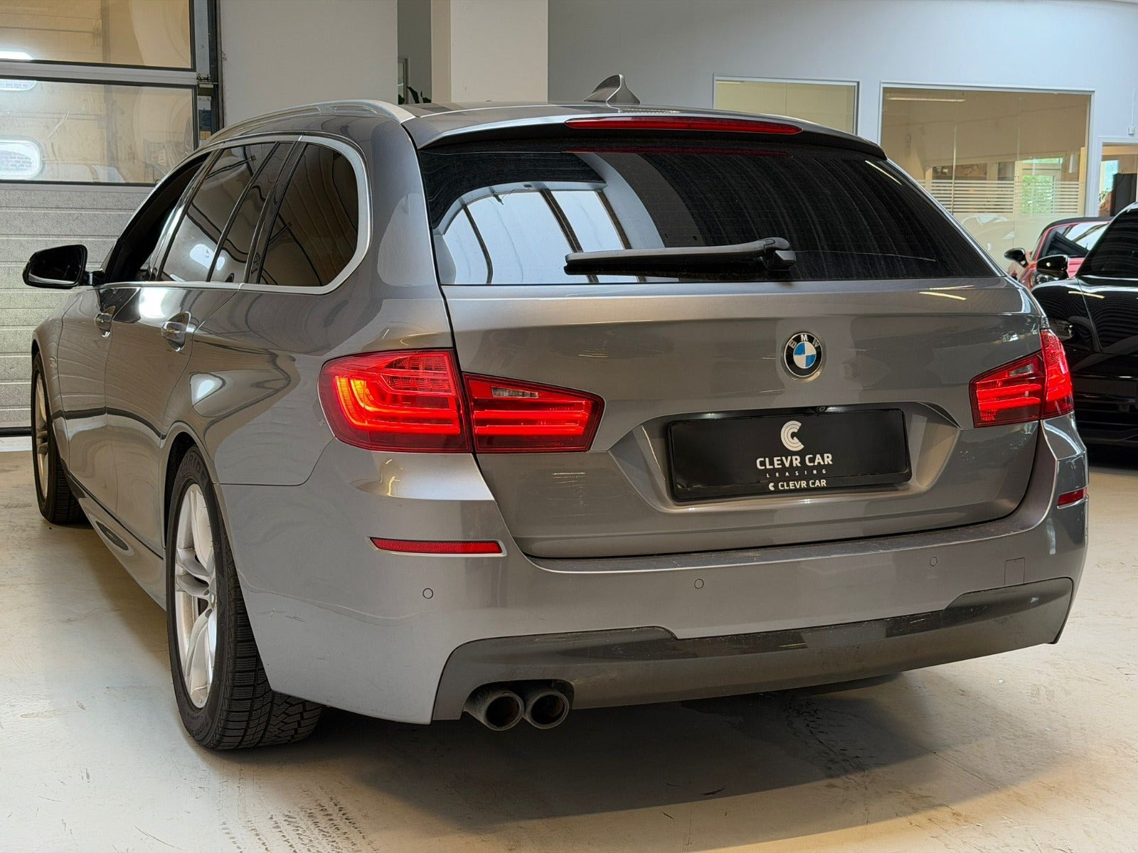 Sølv BMW 520d fra 2016