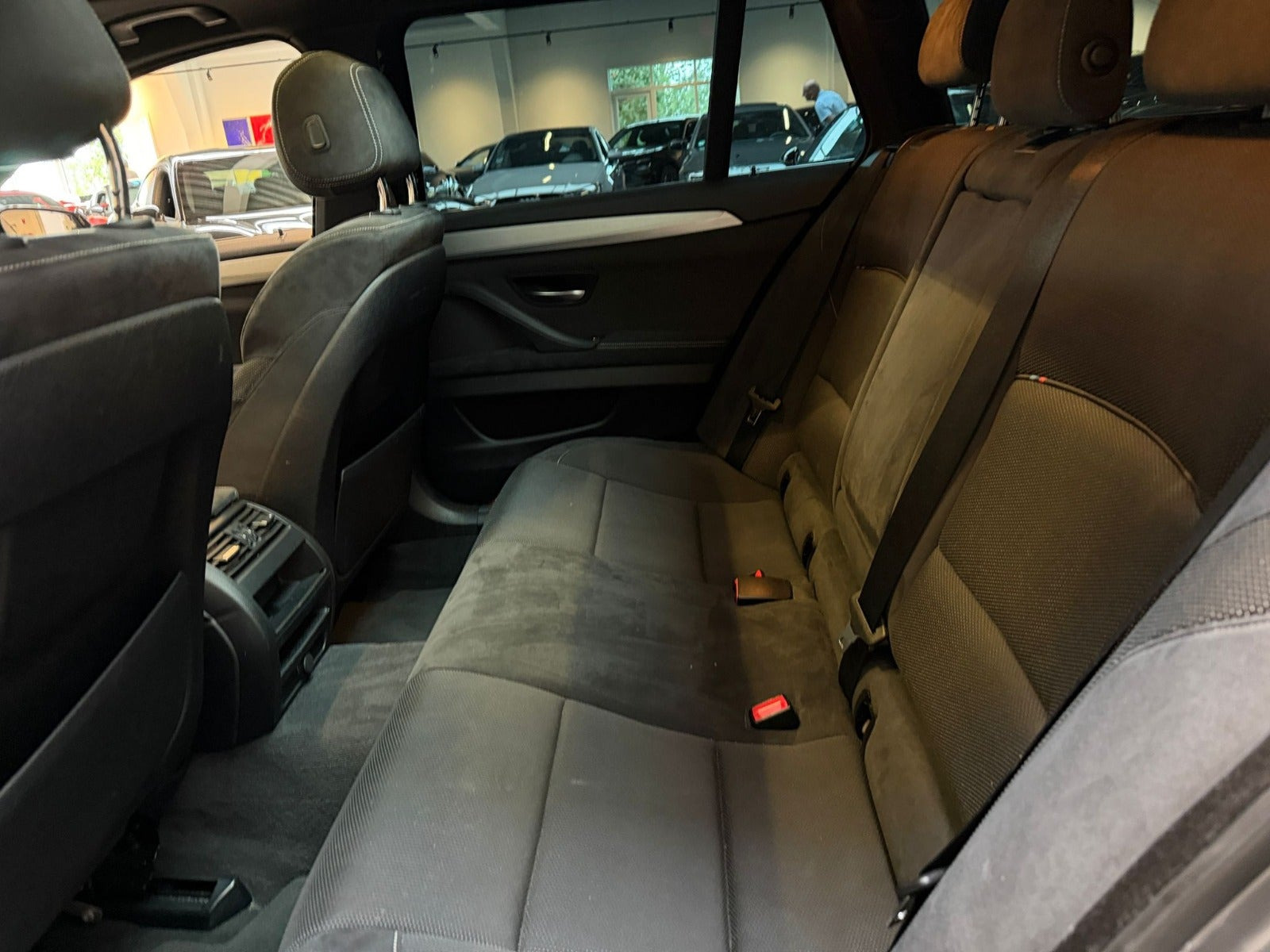 Sølv BMW 520d fra 2016