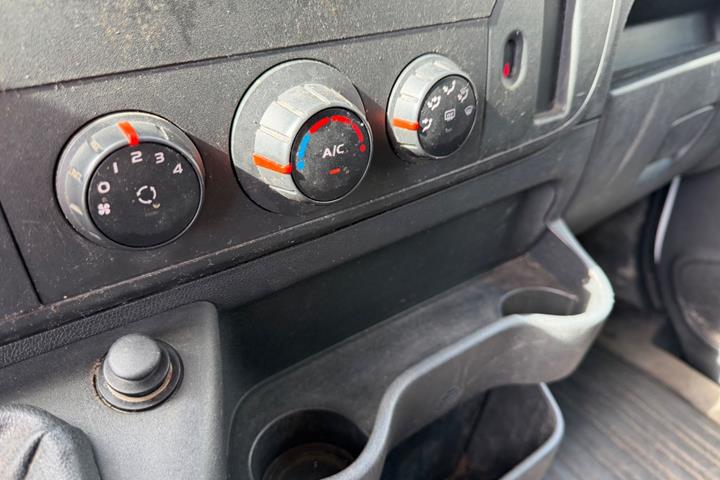 Hvid Renault Master III T35 fra 2018