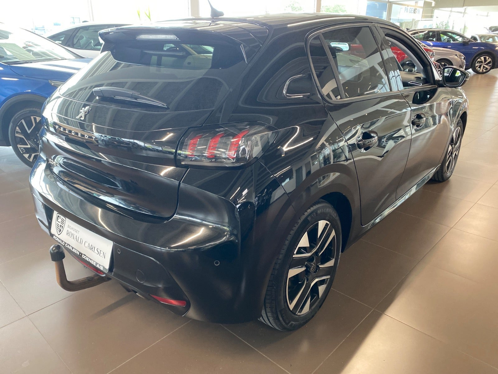 Sort Peugeot 208 fra 2020