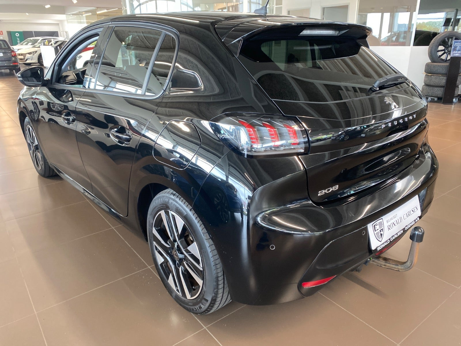 Sort Peugeot 208 fra 2020