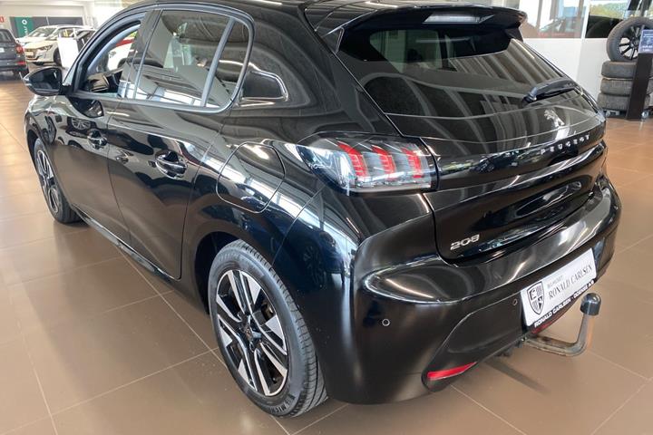 Sort Peugeot 208 fra 2020
