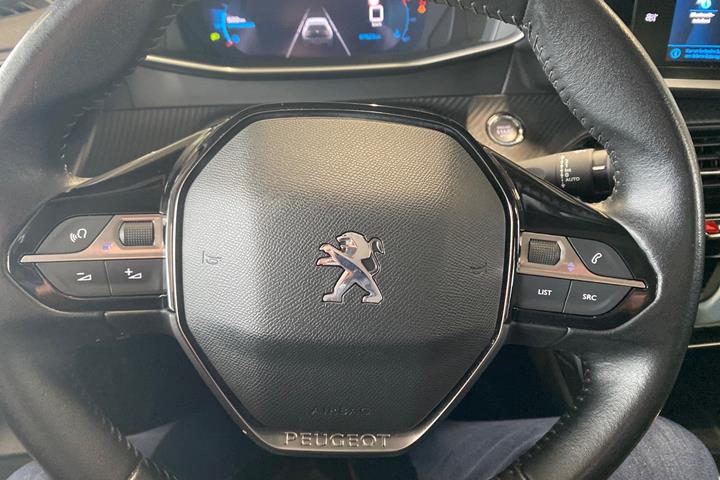 Sort Peugeot 208 fra 2020