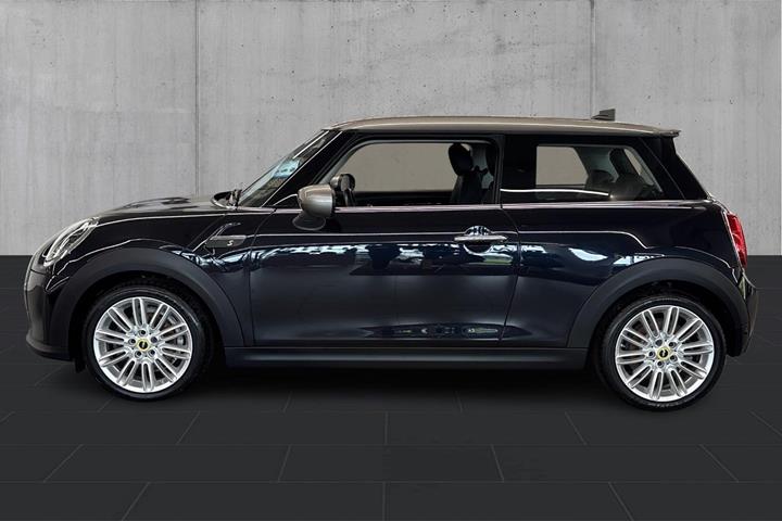 Sort Mini Cooper SE fra 2023