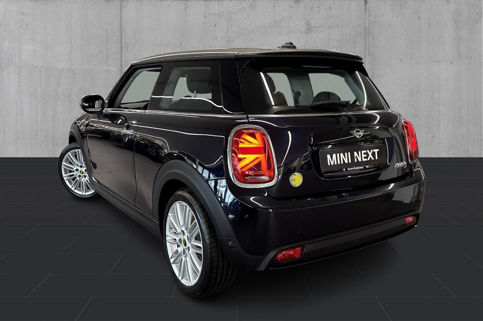 Sort Mini Cooper SE fra 2023