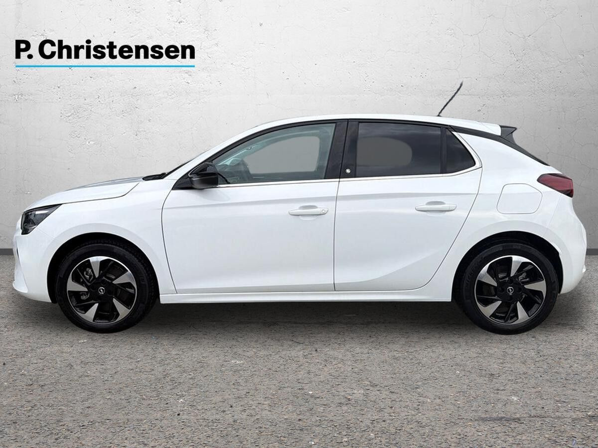 Hvid Opel Corsa-e fra 2023