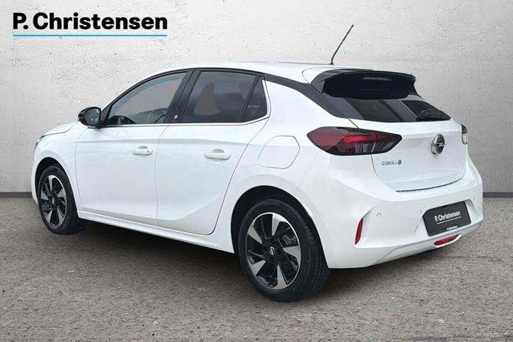 Hvid Opel Corsa-e fra 2023