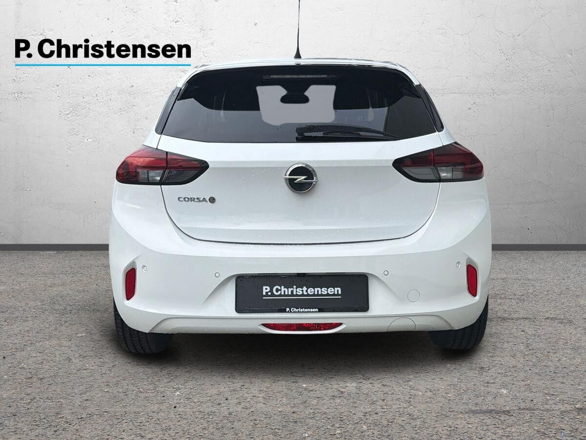 Hvid Opel Corsa-e fra 2023