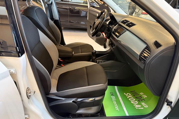 Sølv Skoda Fabia fra 2017