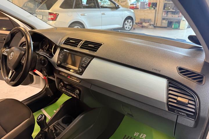 Sølv Skoda Fabia fra 2017