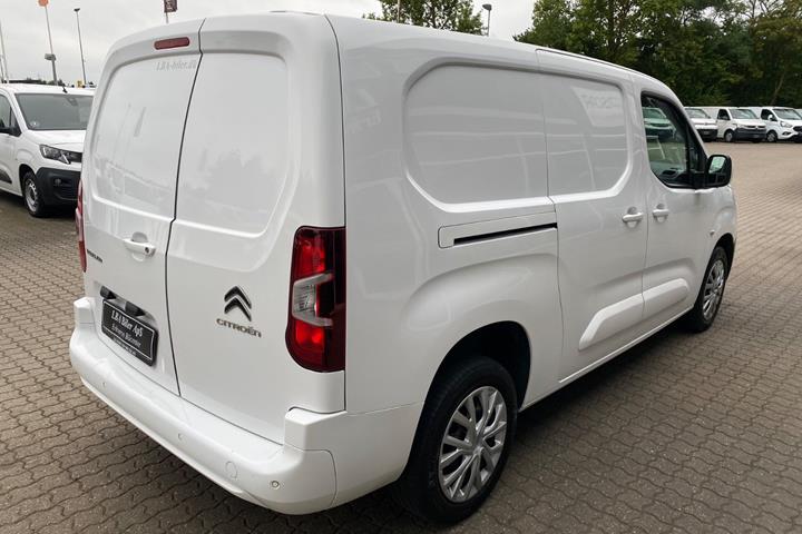 Hvid Citroën Berlingo fra 2021