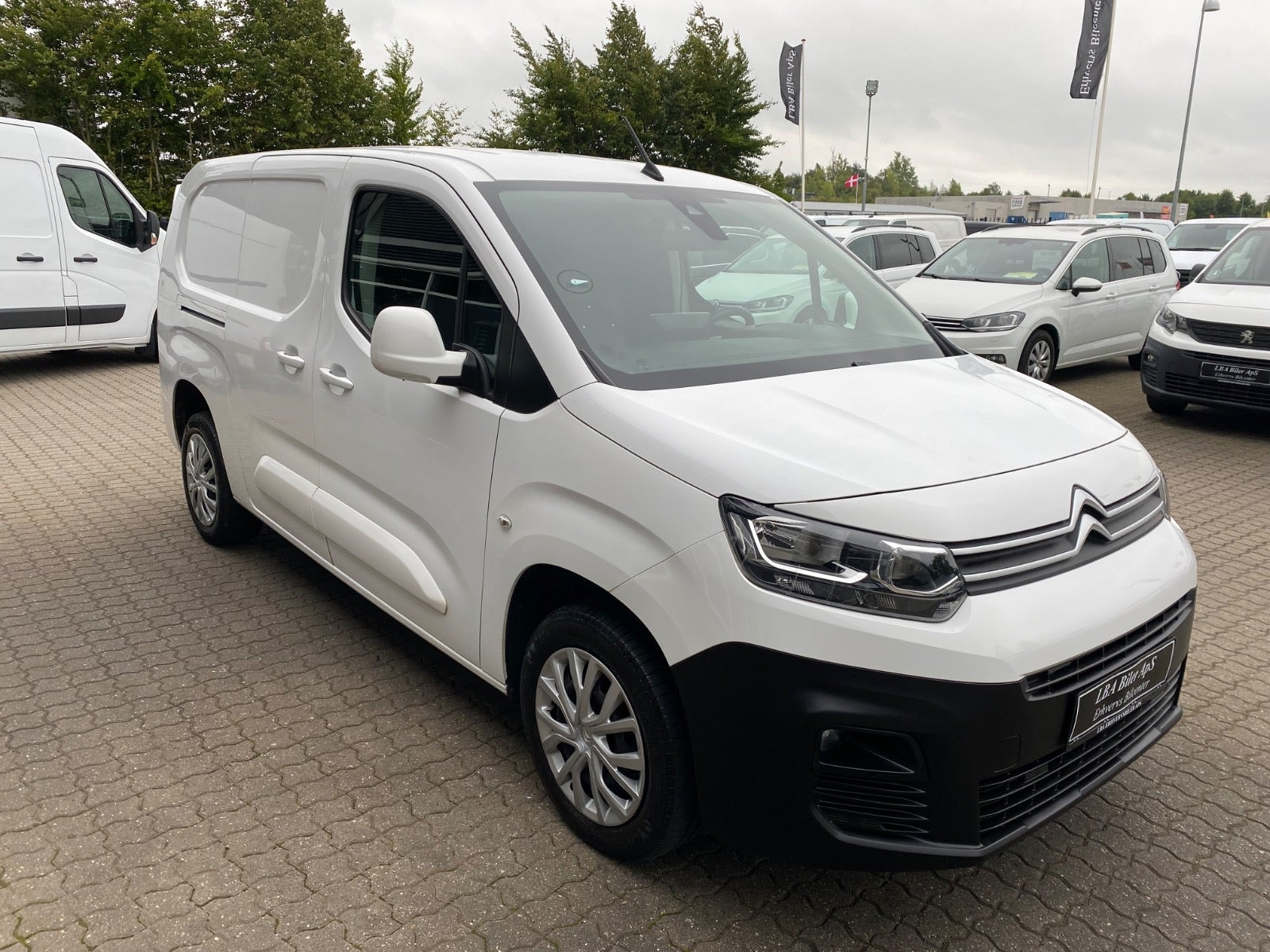 Hvid Citroën Berlingo fra 2021