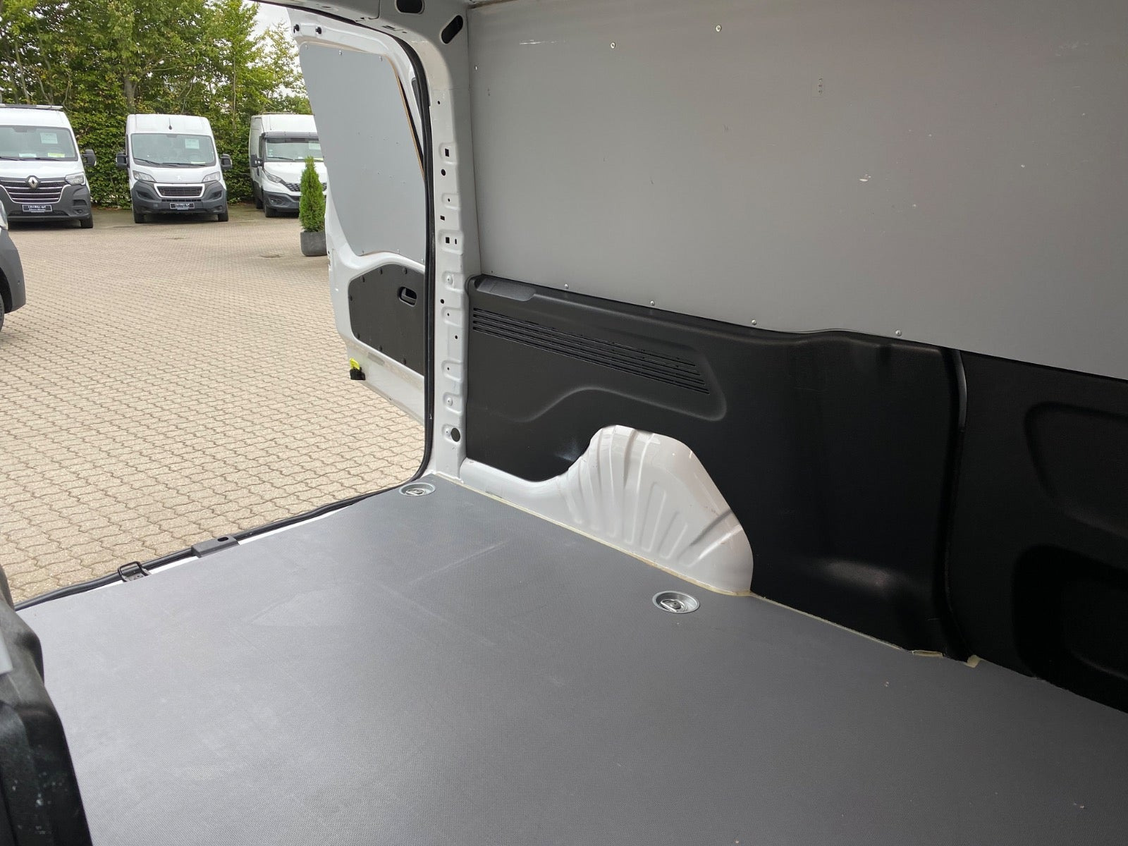 Hvid Citroën Berlingo fra 2021