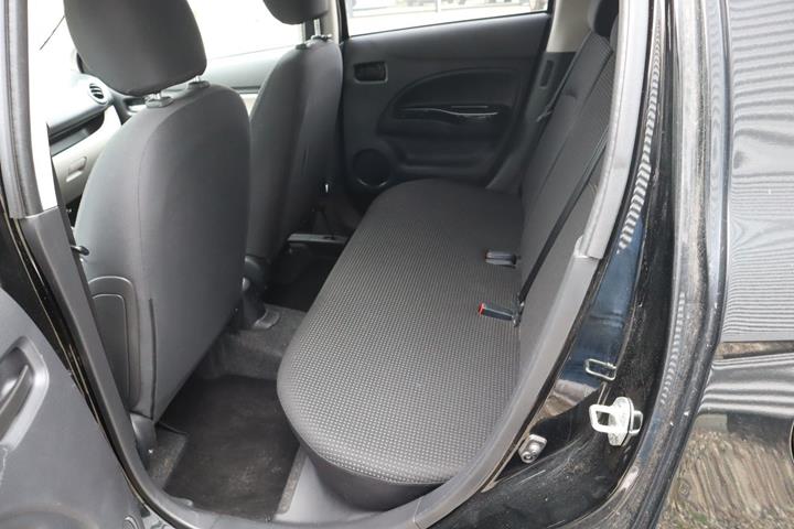Sort Mitsubishi Space Star fra 2015