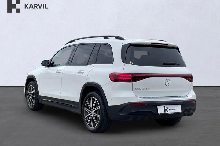 Hvid Mercedes EQB250+ fra 2025