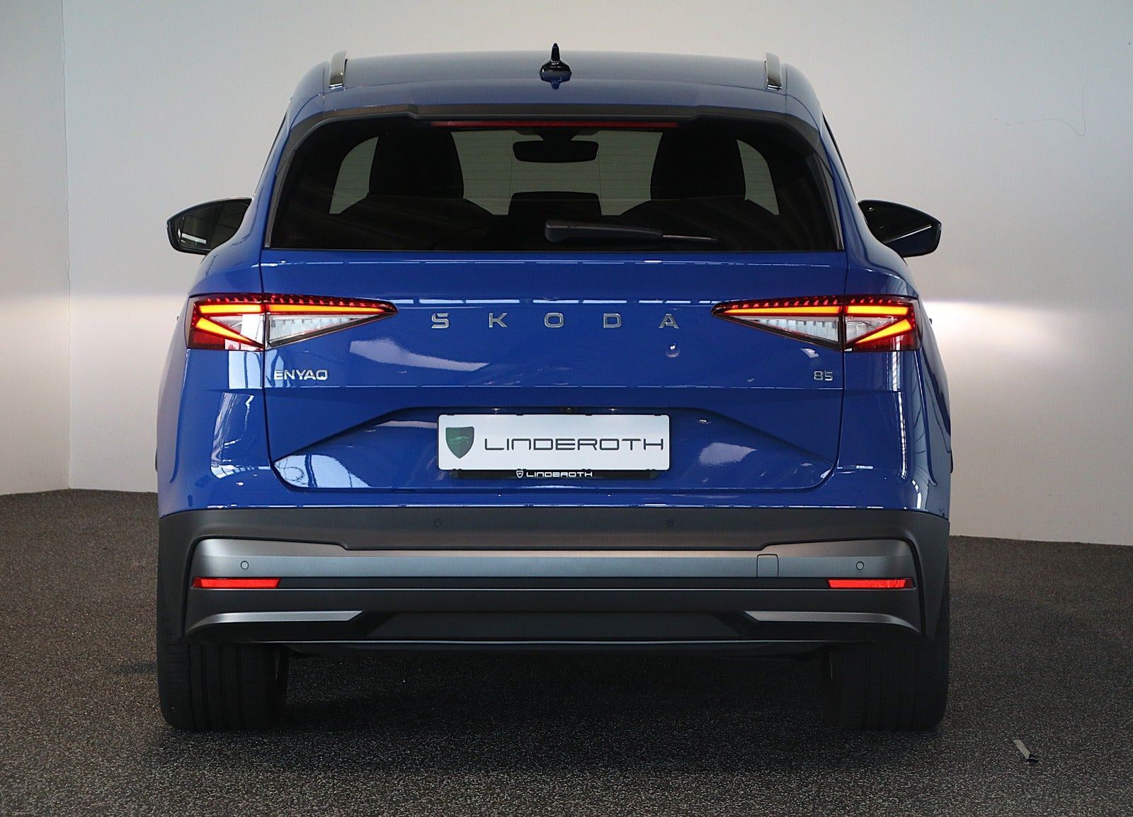 Blå Skoda Enyaq fra 2024