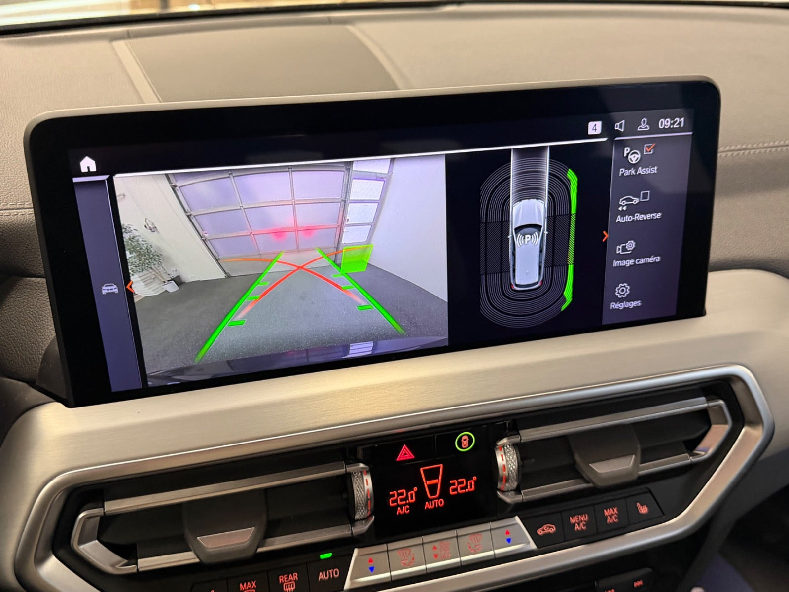 Blå BMW iX3 fra 2022