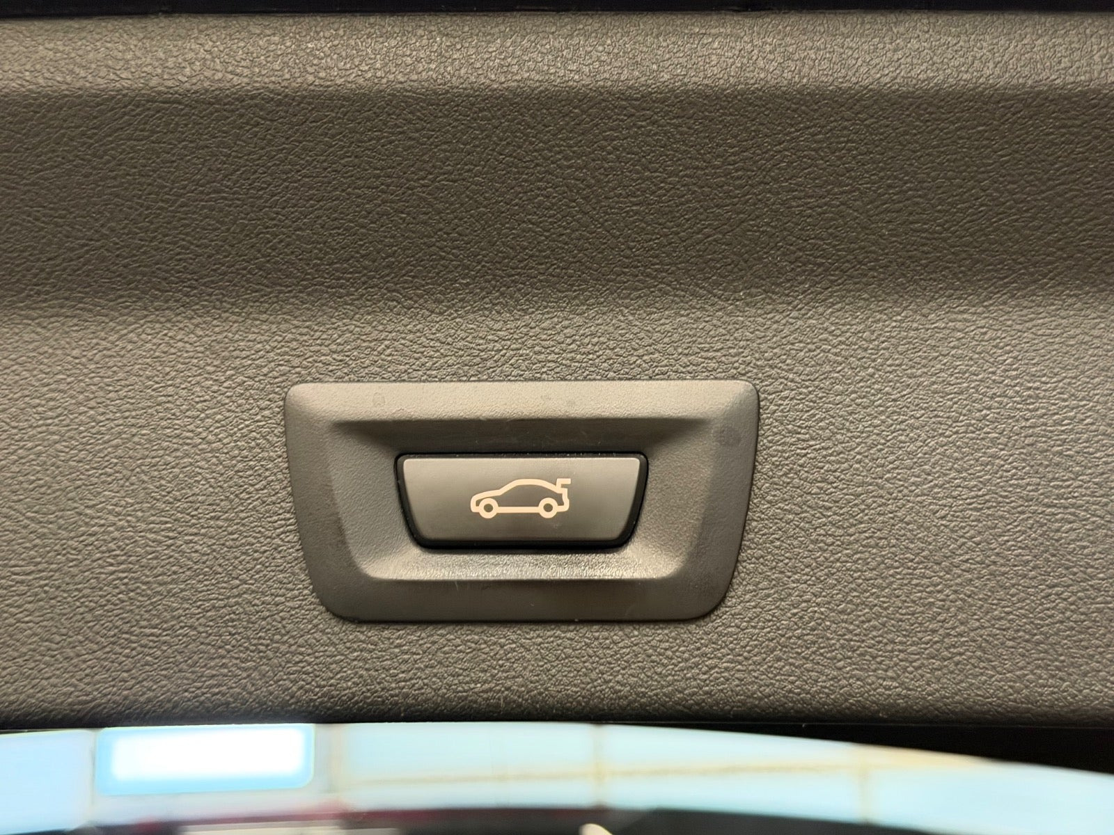 Blå BMW iX3 fra 2022